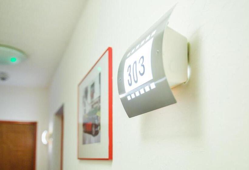 غرفة عائلية, Nordig Free Parking