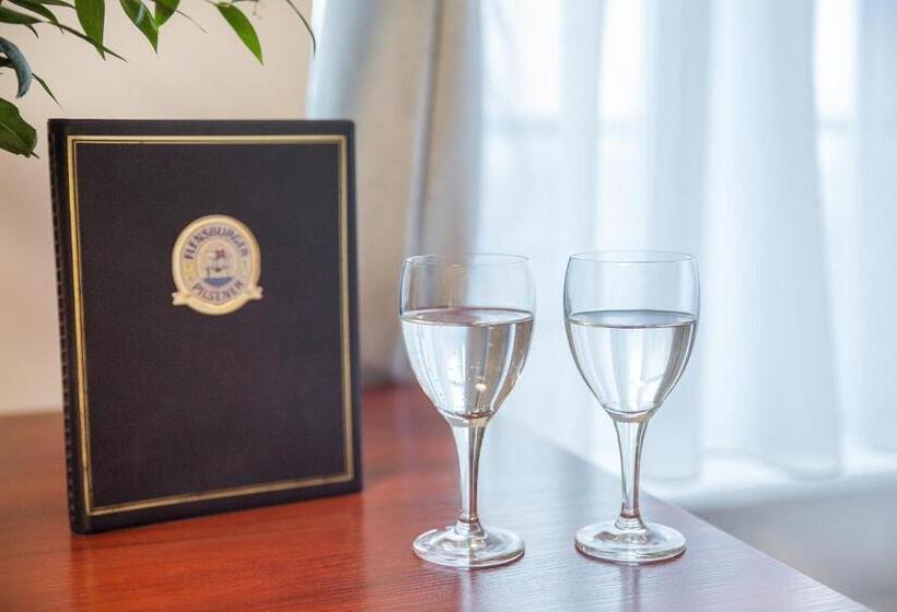 غرفة عائلية, Nordig Free Parking