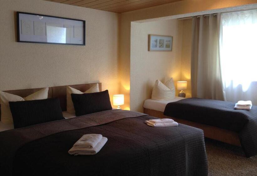 标准三人间, Sonnenhof