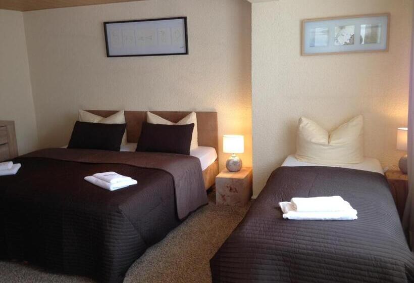 标准三人间, Sonnenhof