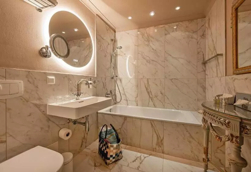 インサイドのスーペリアルーム, Strandhotel Heringsdorf