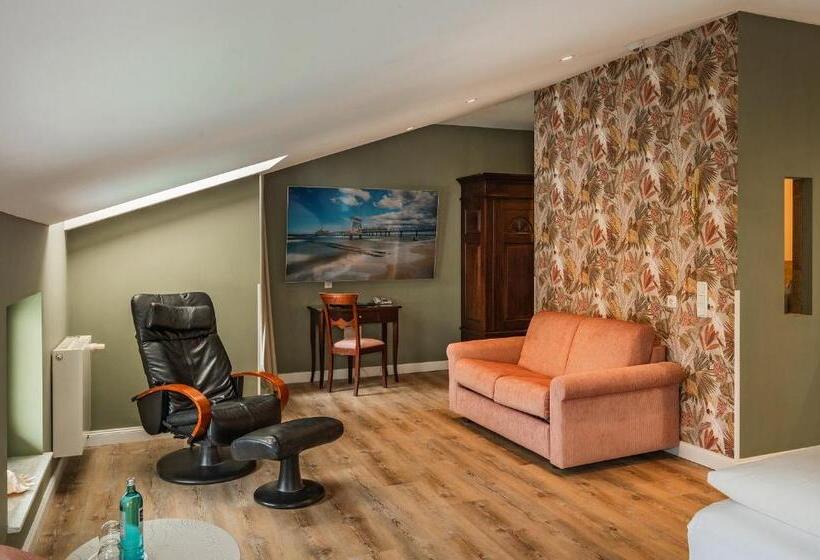 室内小型套房, Strandhotel Heringsdorf