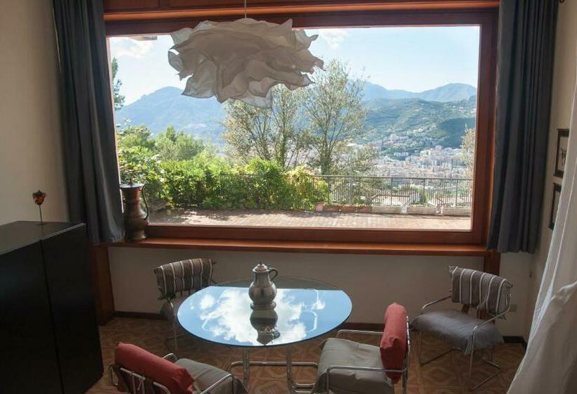 سوییت با چشم‌انداز دریا, Verde Smeraldo