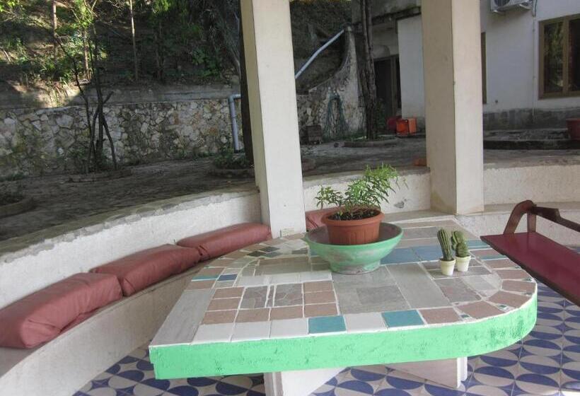 سوییت با چشم‌انداز دریا, Verde Smeraldo