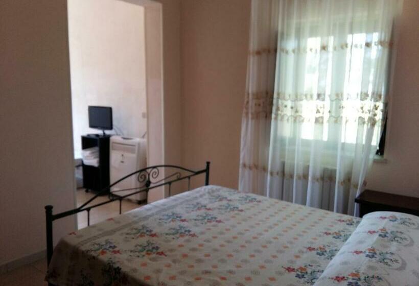 غرفة قياسية رباعية, La Mortella Agriturismo