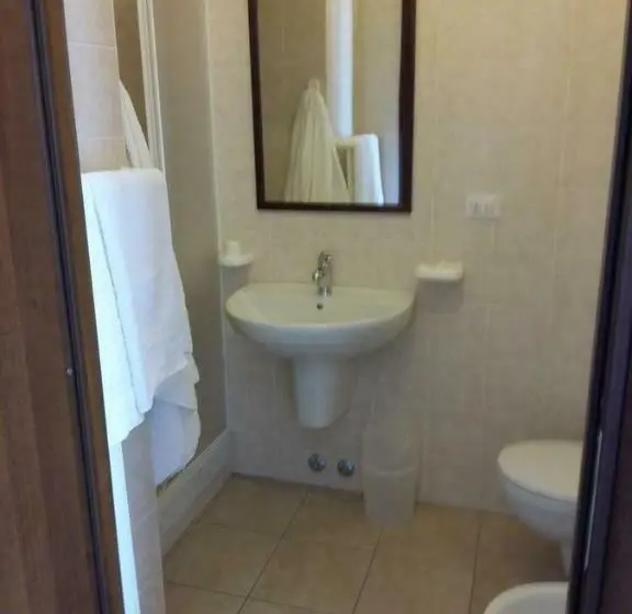 اتاق استاندارد چهار تخته, La Mortella Agriturismo