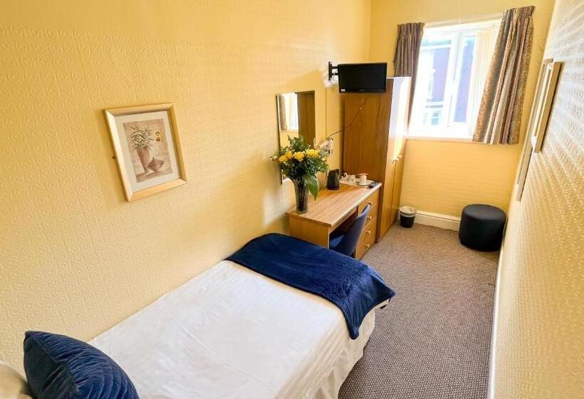 标准单人间, Sutcliffe