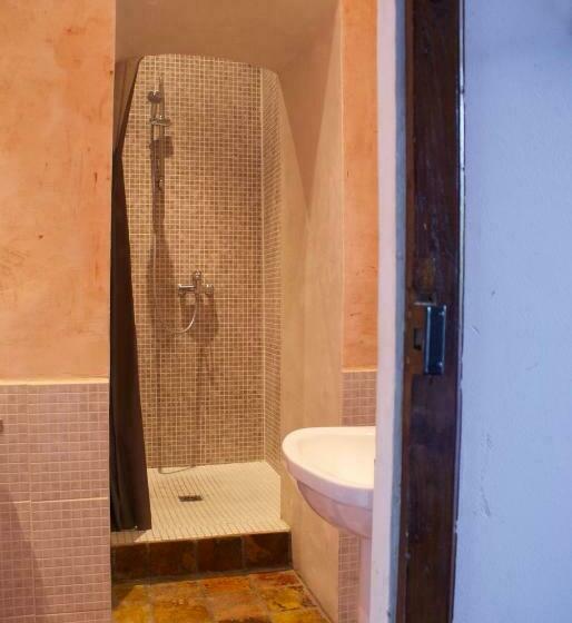 Люкс Вид на Сад, La Manufacture Royale