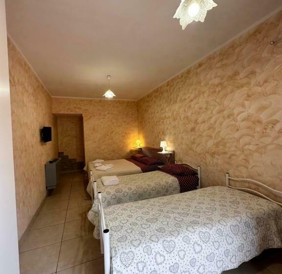 Quarto Triplo Estandar, Beds Ar Colle