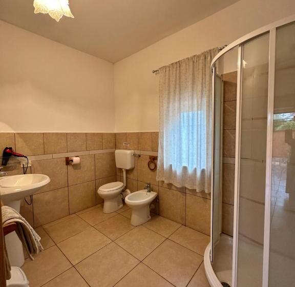 Pokój Czteroosobowy Standard, Beds Ar Colle