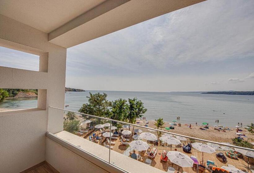 豪华海景房带阳台, Olive Villas Beach