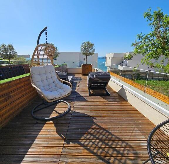 带阳台基本间, Olive Villas Beach