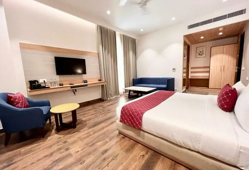 Junior Suite, Palasa