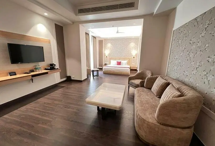 Suite Deluxe, Palasa