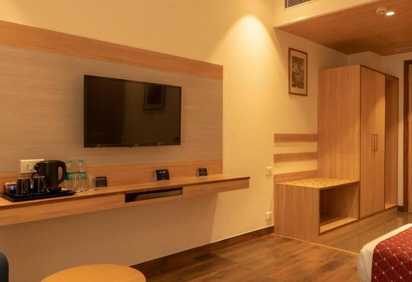 带大床的标准间, Palasa