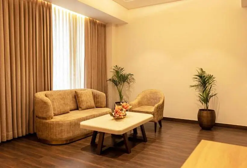 Junior Suite, Palasa