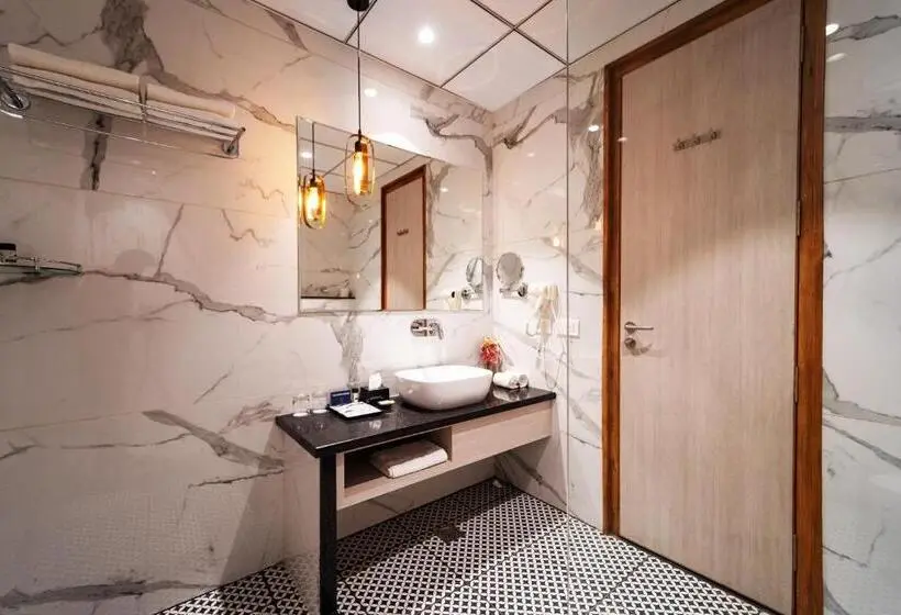 Suite Deluxe, Palasa