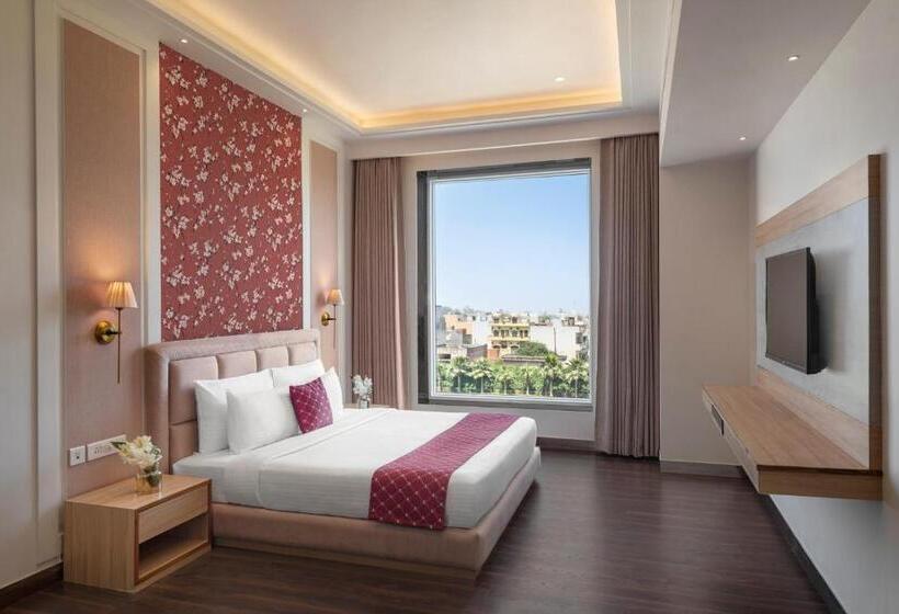 豪华套房, Palasa