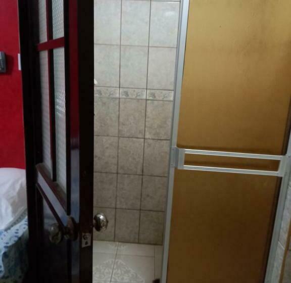 غرفة سوبيريور مطلة على المدينة, Royal Olympic