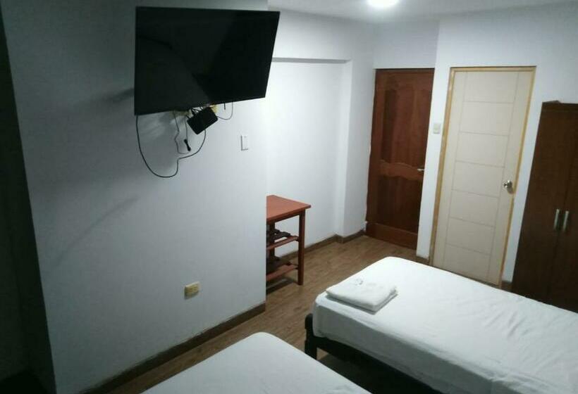 غرفة سوبيريور مطلة على المدينة, Royal Olympic