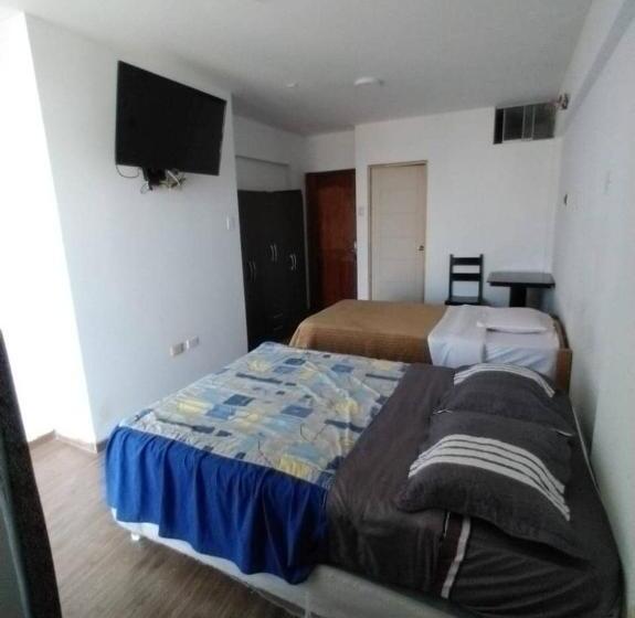 غرفة سوبيريور مطلة على المدينة, Royal Olympic