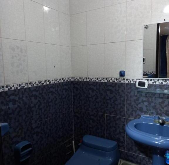 غرفة قياسية مزوَّدة بشُرفة, Royal Olympic