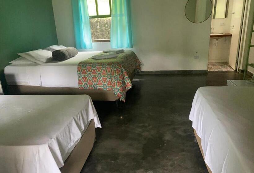 スタンダード４人部屋, Pousada Rancho Da Serra Petar