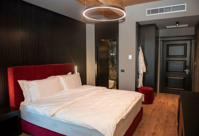 חדר סטנדרט עם מרפסת, Toka Hotel Restaurant