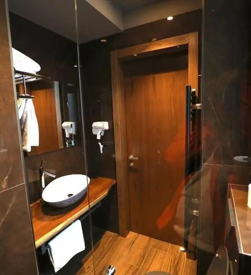 バルコニー付きデラックスルーム, Toka Hotel Restaurant