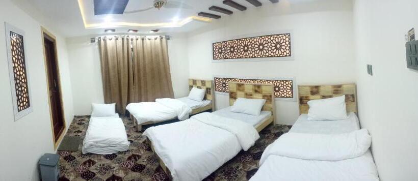 اتاق استاندارد چهار تخته, Pyramid Lodge