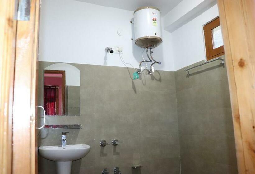 اتاق استاندارد با چشم‌انداز کوهستان, Shesh Besh Guest House & Restaurant