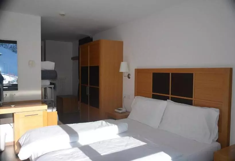 Standard Quadruple Room with Bunk Beds, Dolomiti Chalet