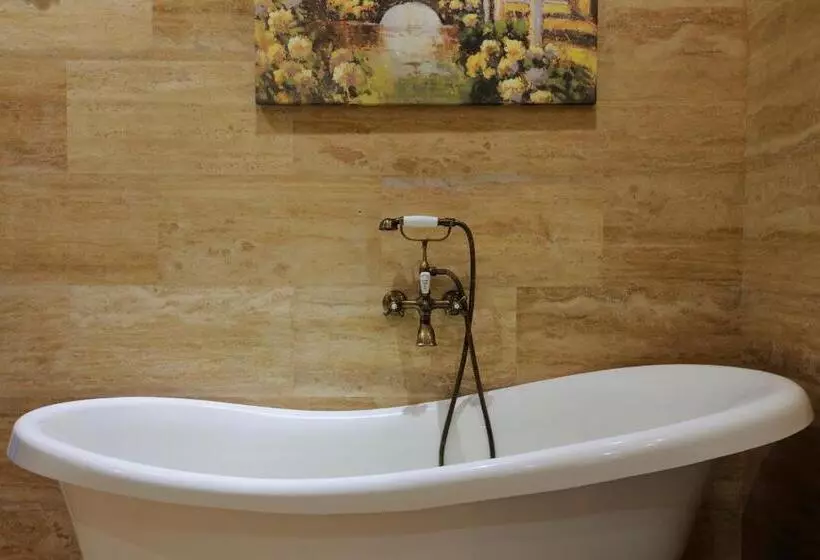 سوئیت رویال, Saad Hotel Astana