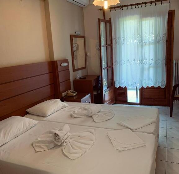 חדר סטנדרט, Eleana