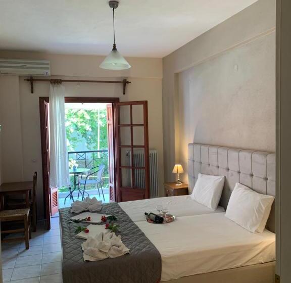 חדר סטנדרט, Eleana