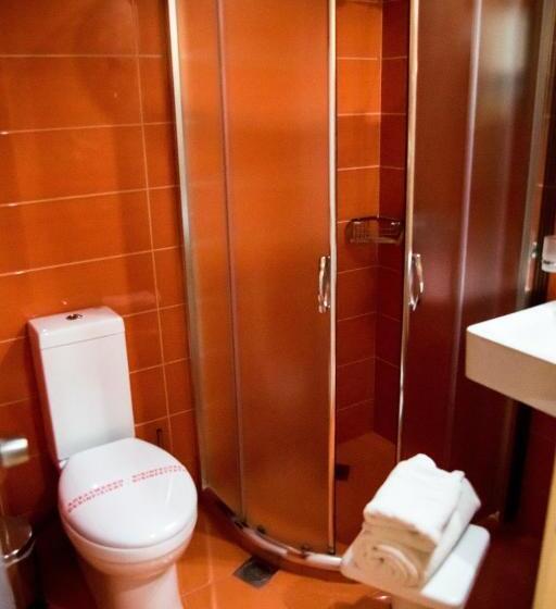 غرفة عائلية مطلّة علي البحر, Nafpaktos