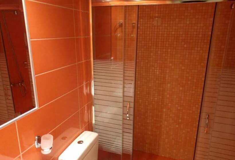 غرفة قياسية, Nafpaktos