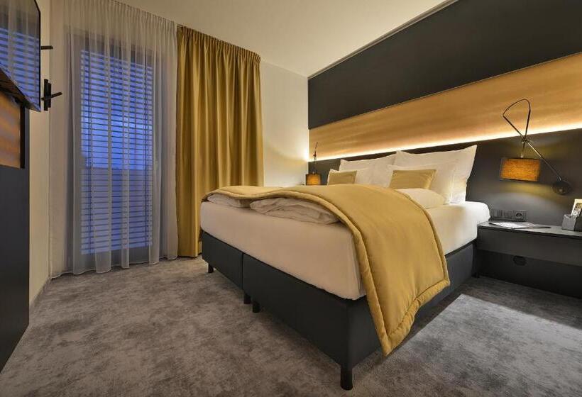 סוויטה עם טרסה, Premium Wellness & Wine Hotel Znojmo