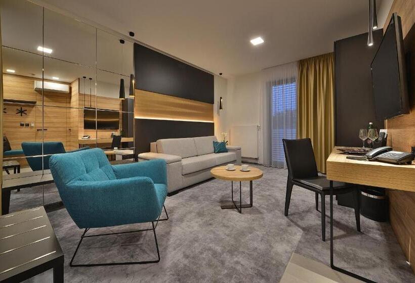 סוויטה עם טרסה, Premium Wellness & Wine Hotel Znojmo