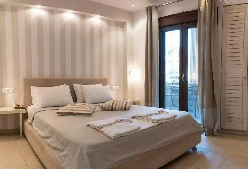 Chambre Standard, Stamos