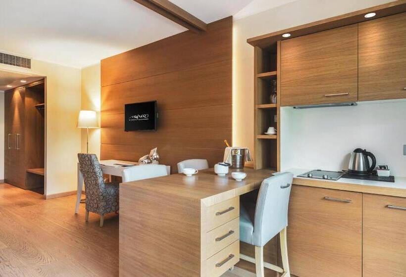 سوییت, Art & Design Hotel Napura