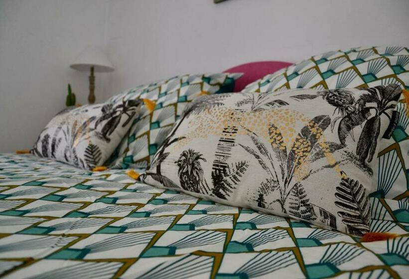 スタンダードルーム, Isis Et Horus Ressourcement