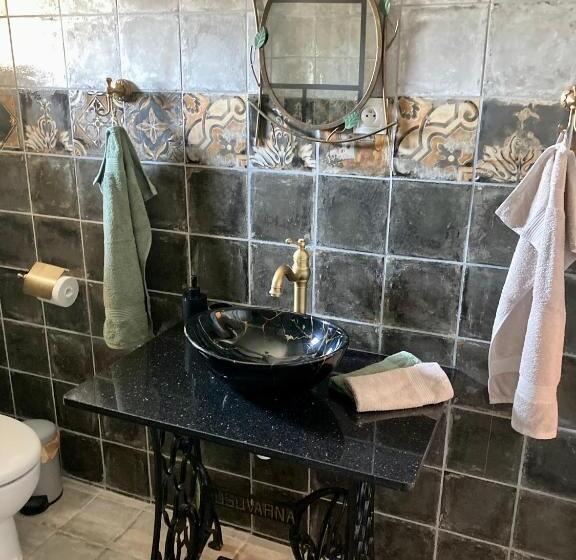 جناح غرفتين نوم, Cheriedel Bed & Breakfast & Art Gallery