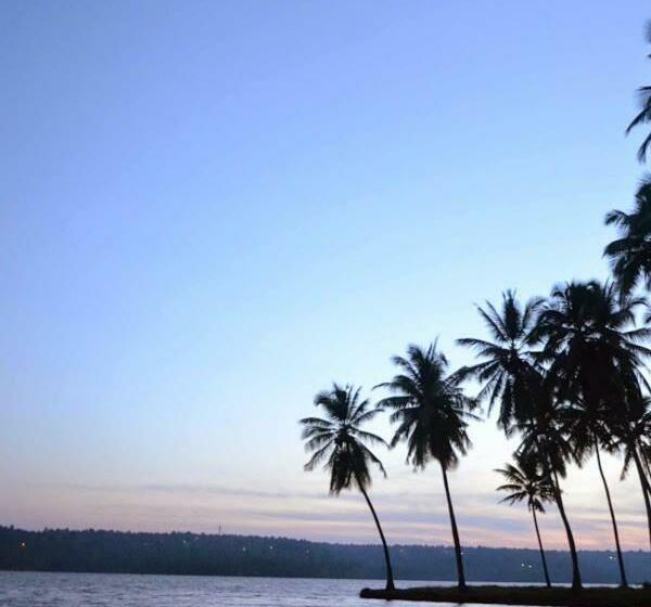 Quarto Estandar Individual, Vishram Village