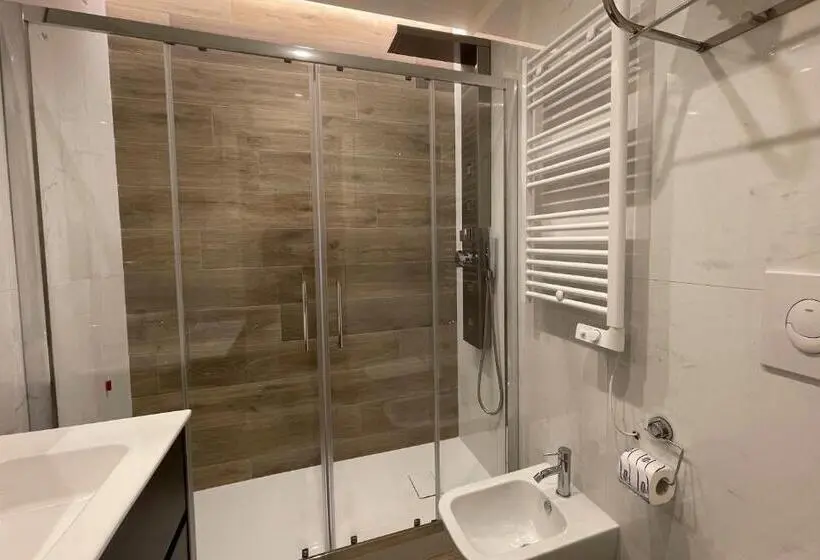 سوییت خانوادگی, House Room Civico 56