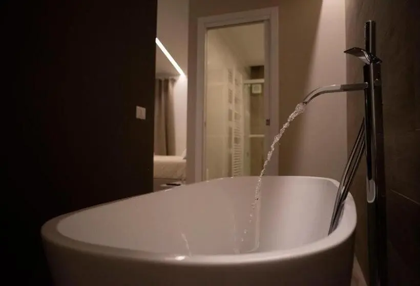 سوییت خانوادگی, House Room Civico 56