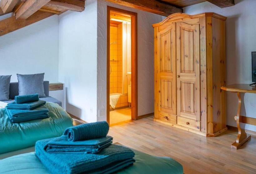 חדר סטנדרט לארבעה, Chrona Bed & Breakfast