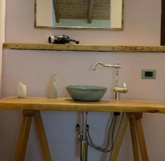 اتاق استاندارد, B&b Isole Di Pietra