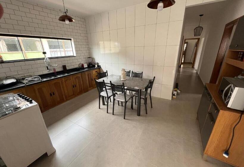 חדר דלוקס לשלושה, Pouso Primavera