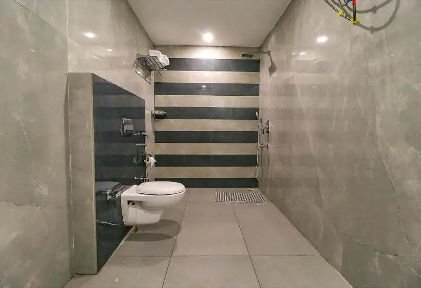 Sviitti, Fabhotel Prime K9 Regency